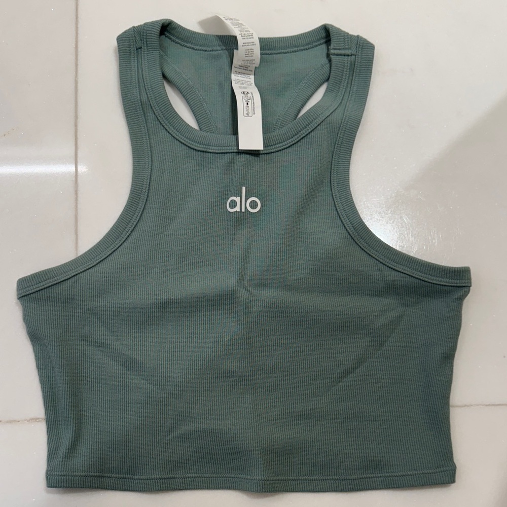 ALO Yoga green aspire tank top size small has been worn once